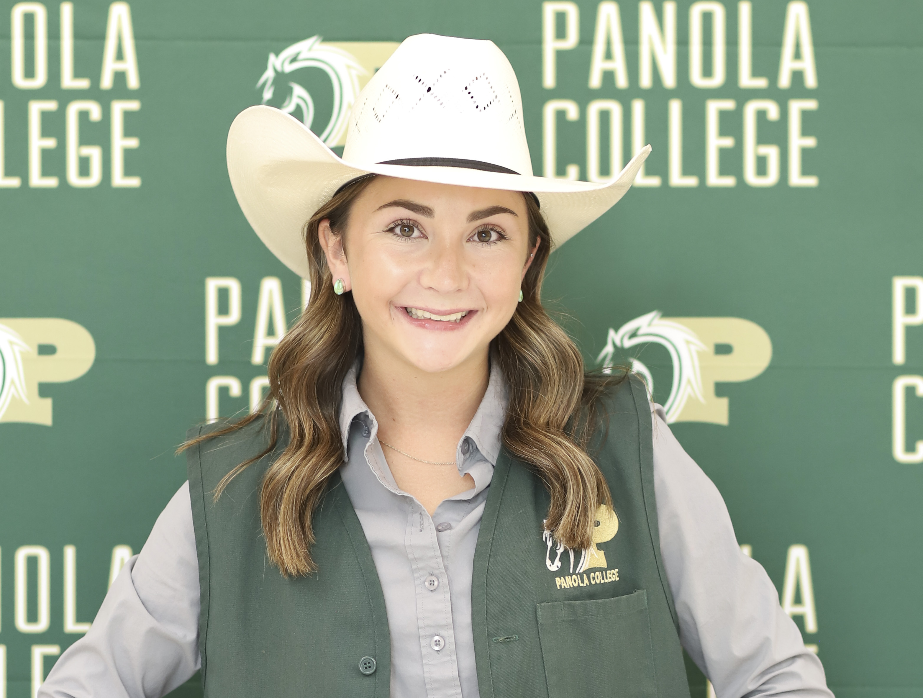 Emorie Comer rodeo headshot